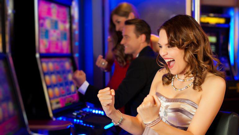 Play online slot games